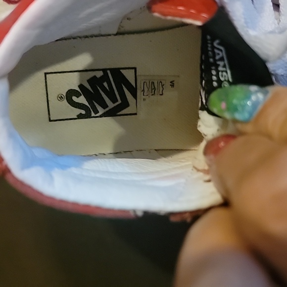 Vans - Picture 4 of 10